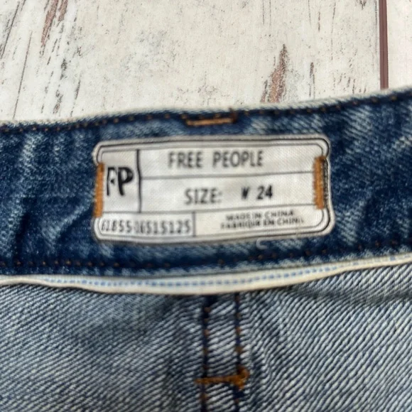 Free People High Waisted Denim Shorts Light Wash Distressed Size 24 NWOT - Picture 7 of 16